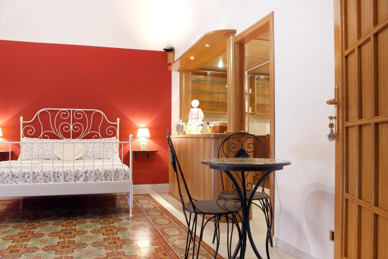 B&B Maia House Santo Stefano di Camastra Kültér fotó